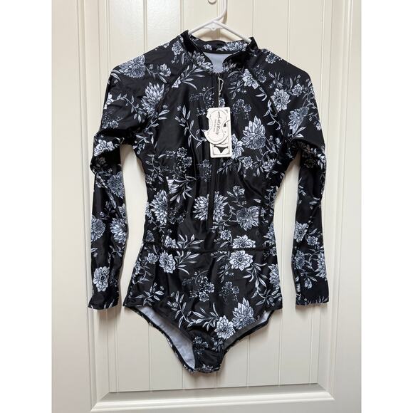 NWT Women's One Piece Long Sleeve Rash Guard UVProtection Surfing Swimsuit Small - Picture 2 of 5